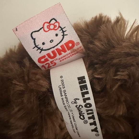 Hello Kitty x Gund Special Edition Zippered Pouch - Picture 4 of 7